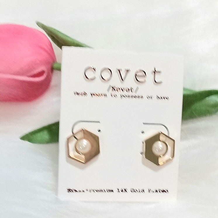 New Gold And Pearl Studs